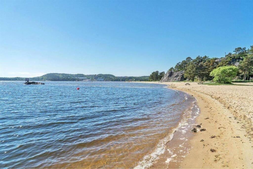 Nybygd feriebolig rett ved strand til leie! Kristiansand Eksteriør bilde
