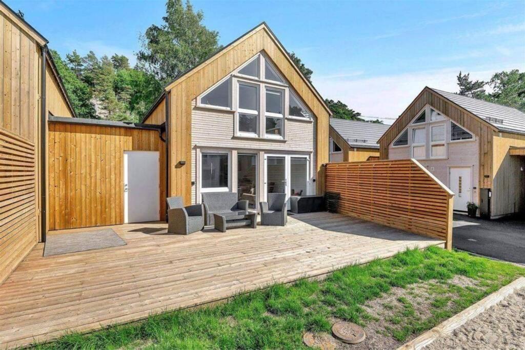 Nybygd feriebolig rett ved strand til leie! Kristiansand Eksteriør bilde